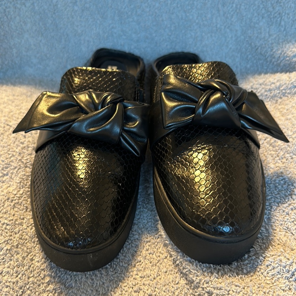 Michael Kors Willa Slip On Mule